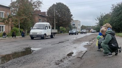 У Свесі на Сумщині попрощалися із захисником Володимиром Бугаєм