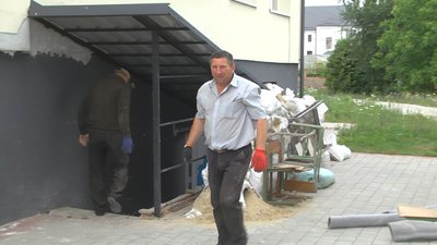Лавки, парти та санвузли: у ліцеї на Волині облаштовують укриття Лавки, парти та санвузли: у ліцеї на Волині облаштовують укриття
