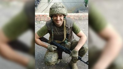 На Чернігівщині попрощалися з чотирма військовими, які загинули на Луганщині, Херсонщині та Запоріжжі На Чернігівщині попрощалися з чотирма військовими, які загинули на Луганщині, Херсонщині та Запоріжжі
