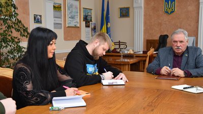 Заступник голови Сумської облради Вадим Лисий прокоментував підозру НАБУ щодо недостовірних відомостей у декларації Заступник голови Сумської облради Вадим Лисий прокоментував підозру НАБУ щодо недостовірних відомостей у декларації