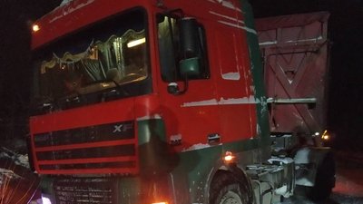 На Житомирщині вантажівки під час ДТП тричі ставали причиною перекриття руху На Житомирщині вантажівки під час ДТП тричі ставали причиною перекриття руху