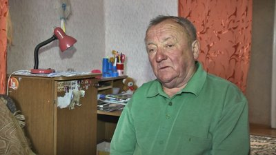 100-літня волинянка показала шлюбну сукню, яку зберігає 83 роки 100-літня волинянка показала шлюбну сукню, яку зберігає 83 роки