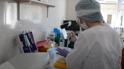 В одній з районних лікарень Чернівецької області почали тестувати на антитіла до коронавірусу