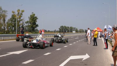 На Дніпропетровщині, на ділянці решетилівської траси, пройшли перегони формули-3 На Дніпропетровщині, на ділянці решетилівської траси, пройшли перегони формули-3
