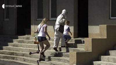 Скільки дітей та дорослих лікуються від COVID у інфекційних лікарнях Харкова Скільки дітей та дорослих лікуються від COVID у інфекційних лікарнях Харкова