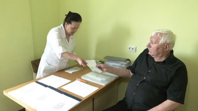 У Черкасах переселенці укладають декларації із сімейними лікарями