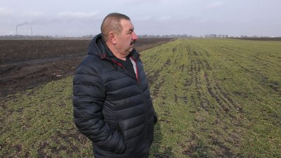 Закуповують добрива та лагодять техніку