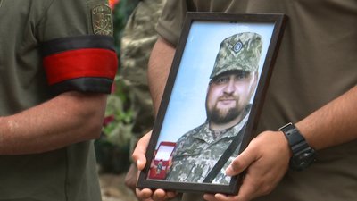 Назавжди 40 років. У Сумах поховали головного сержанта Олексія Рябченка