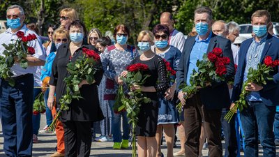 На Дніпропетровщині вшанували пам'ять жертв політичних репресій, – фоторепортаж На Дніпропетровщині вшанували пам'ять жертв політичних репресій, – фоторепортаж