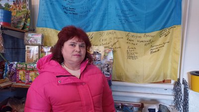 На Житомирщині жителі громади щотижня збирають понад десять тисяч гривень на речі для військових
