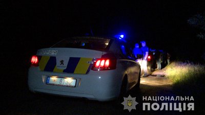Погрожуючи ножем та зброєю, відібрали 120 тисяч гривень: на Вінниччині затримали злочинну групу Погрожуючи ножем та зброєю, відібрали 120 тисяч гривень: на Вінниччині затримали злочинну групу