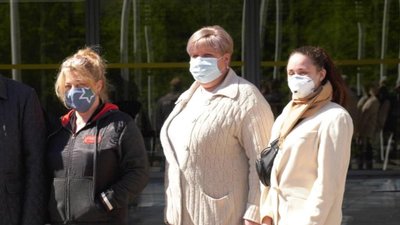 Медики з Дніпра поїхали до Чернівців, щоб допомогти колегам у протидії COVID-19 Медики з Дніпра поїхали до Чернівців, щоб допомогти колегам у протидії COVID-19