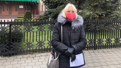 Протести проти підвищення тарифів: біля будівлі "Івано-Франківськгазу" зібралося близько 70 людей Протести проти підвищення тарифів: біля будівлі "Івано-Франківськгазу" зібралося близько 70 людей