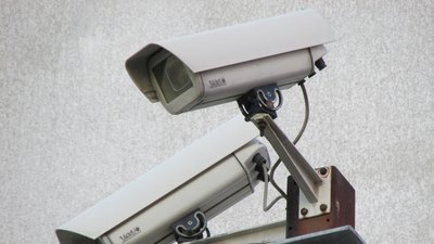 У Житомирі за допомогою відеокамер розшукали підозрюваного у грабежі