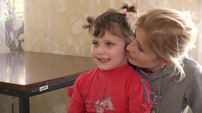 Історія дівчинки, яка перетворила лікування у гру, до Всесвітнього дня онкохворої дитини
