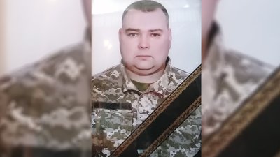 У Чернігові та Ніжинському районі поховали двох бійців, які загинули на Луганщині У Чернігові та Ніжинському районі поховали двох бійців, які загинули на Луганщині