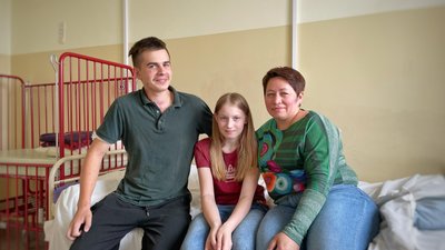 У будинок влучила російська ракета: у Львові лікують дітей з Дніпропетровщини