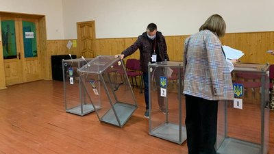 У громаді на Тернопільщині розпочалися вибори на посаду голови У громаді на Тернопільщині розпочалися вибори на посаду голови