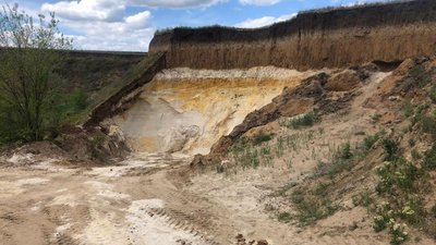 На Херсонщині викрили незаконний видобуток піску На Херсонщині викрили незаконний видобуток піску
