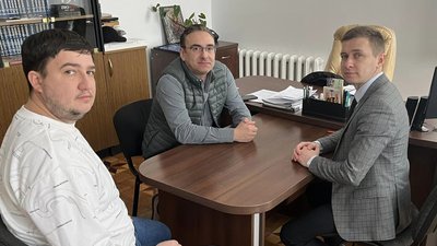 Під час обговорення будівництва заводу з переробки вторинної сировини Під час обговорення будівництва заводу з переробки вторинної сировини