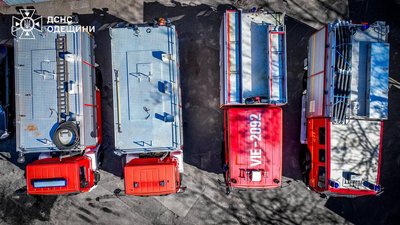Одеським рятувальникам передали чотири пожежні машини