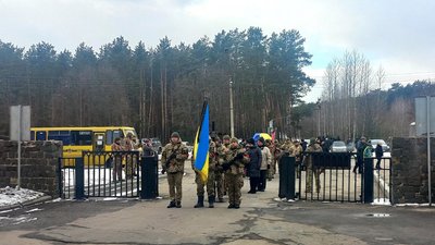 У Сумах попрощалися із загиблим на Донеччині Антоном Вдовіним У Сумах попрощалися із загиблим на Донеччині Антоном Вдовіним