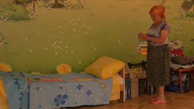 Переселенка з Миколаївщини розповіла про життя під обстрілами та новий прихисток Переселенка з Миколаївщини розповіла про життя під обстрілами та новий прихисток