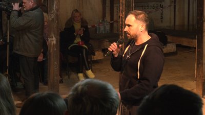 "Театр — це те, що нас рятуватиме". Франківські актори зіграли виставу "Нація" в укритті драмтеатру "Театр — це те, що нас рятуватиме". Франківські актори зіграли виставу "Нація" в укритті драмтеатру