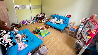 Психологічна підтримка дітей в умовах війни: у Запоріжжі відкрили кімнату терапії м'якою іграшкою Психологічна підтримка дітей в умовах війни: у Запоріжжі відкрили кімнату терапії м'якою іграшкою