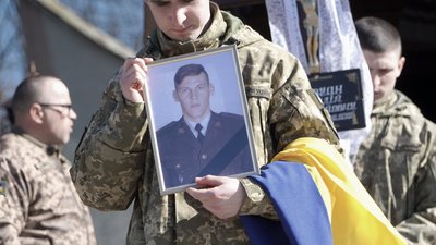 На Волині поховали військового з міста Куп'янськ, яке нині окуповане На Волині поховали військового з міста Куп'янськ, яке нині окуповане