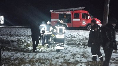 Легковик в'їхав під потяг: на Вінниччині у ДТП загинули дві людини