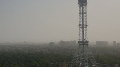 Наслідки пилової бурі з Астрахані у Києві Наслідки пилової бурі з Астрахані у Києві