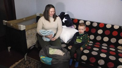 Для переселенців та багатодітних сімей Житомирщини волонтери передали 115 "пакунків тепла" Для переселенців та багатодітних сімей Житомирщини волонтери передали 115 "пакунків тепла"