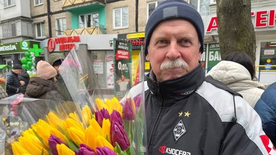 8 березня: чи є ажіотаж на квіткових ринках Дніпра та які ціни – фоторепортаж 8 березня: чи є ажіотаж на квіткових ринках Дніпра та які ціни – фоторепортаж