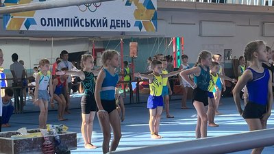 Олімпійський день: у Черкасах відбулась руханка з дітьми Ірпеня та литовськими школярами