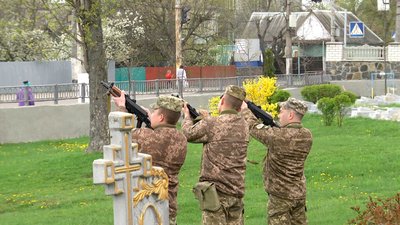 Житомирщина прощається зі своїми героями-оборонцями Житомирщина прощається зі своїми героями-оборонцями