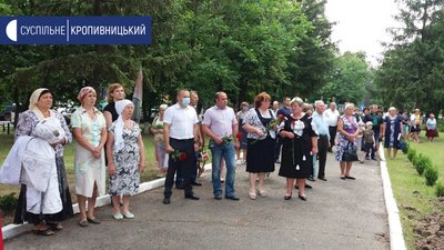 Рештки воїнів перепоховали в загальній могилі Рештки воїнів перепоховали в загальній могилі