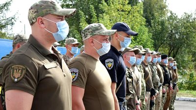 Прикарпатські правоохоронці повернулися зі сходу України Прикарпатські правоохоронці повернулися зі сходу України