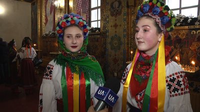 У Житомирі до дня народження Івана Огієнка в Михайлівському соборі співали колядки У Житомирі до дня народження Івана Огієнка в Михайлівському соборі співали колядки