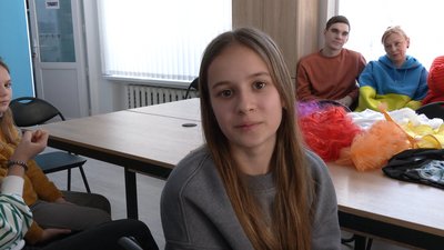 24 рази зіграли новорічну виставу: підлітки з Бахмача "нащедрували" 130 тисяч на авто для військових 24 рази зіграли новорічну виставу: підлітки з Бахмача "нащедрували" 130 тисяч на авто для військових