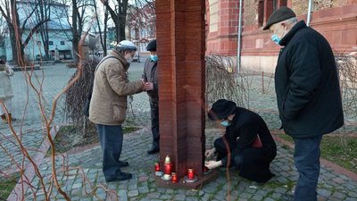 День пам’яті жертв Голокосту: на Закарпатті вшанували загиблих День пам’яті жертв Голокосту: на Закарпатті вшанували загиблих
