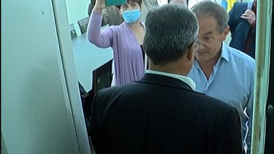 Протест і поліція: як міський голова Глухова на Сумщині повернувся до роботи Протест і поліція: як міський голова Глухова на Сумщині повернувся до роботи