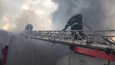 У Вінниці горіли склади побутової техніки У Вінниці горіли склади побутової техніки
