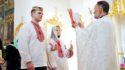 Після Петрового посту стартує сезон вінчань: коли можна брати шлюб у церкві та як підготуватися до таїнства Після Петрового посту стартує сезон вінчань: коли можна брати шлюб у церкві та як підготуватися до таїнства