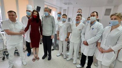 У Житомирі вже виписали додому пацієнтку, якій зробили операцію з трансплантації нирки У Житомирі вже виписали додому пацієнтку, якій зробили операцію з трансплантації нирки