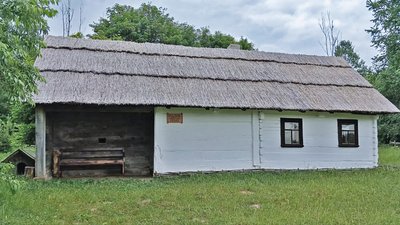 У музеї-скансені на Волині реставрують автентичні хати У музеї-скансені на Волині реставрують автентичні хати
