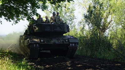 Як на Харківщині тренуються танкісти новоствореної бригади ЗСУ Як на Харківщині тренуються танкісти новоствореної бригади ЗСУ
