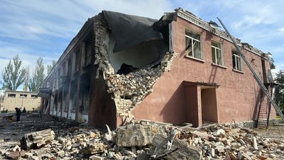 Зруйнований будинок культури на Миколаївщині Зруйнований будинок культури на Миколаївщині