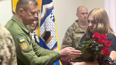 У Житомирі рідним загиблих за Україну воїнів передали державні нагороди У Житомирі рідним загиблих за Україну воїнів передали державні нагороди