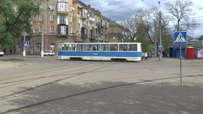 22 трамваї та 20 тролейбусів. Як працює електротранспорт Миколаєва під час воєнного стану